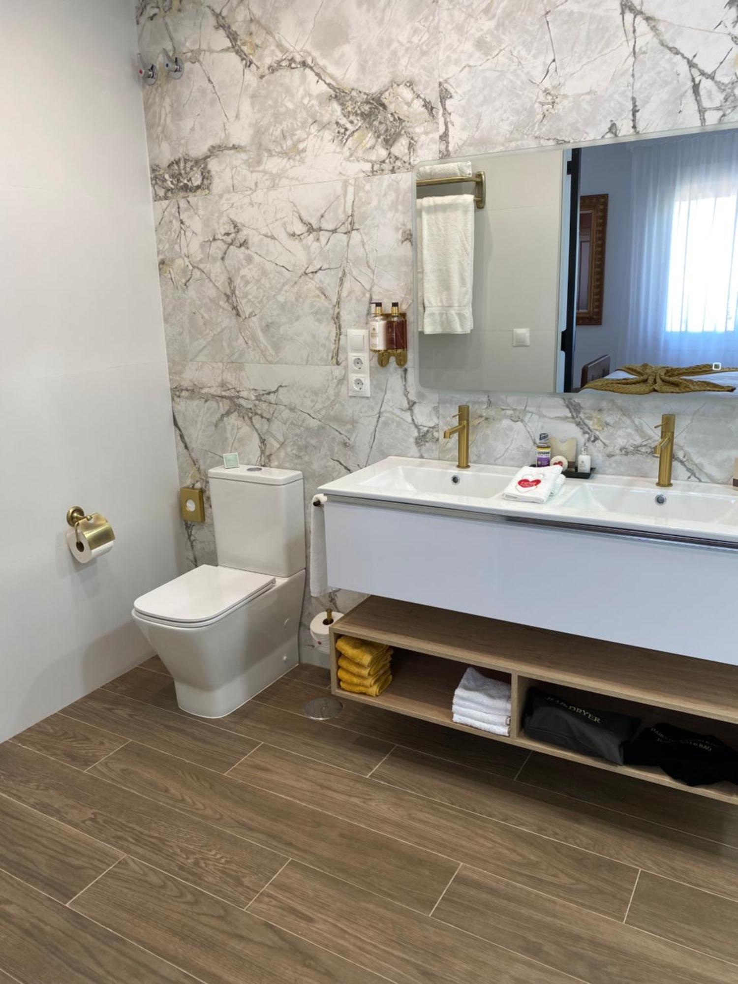 Cariad Boutique Bed & Breakfast La Cala Del Moral Екстер'єр фото
