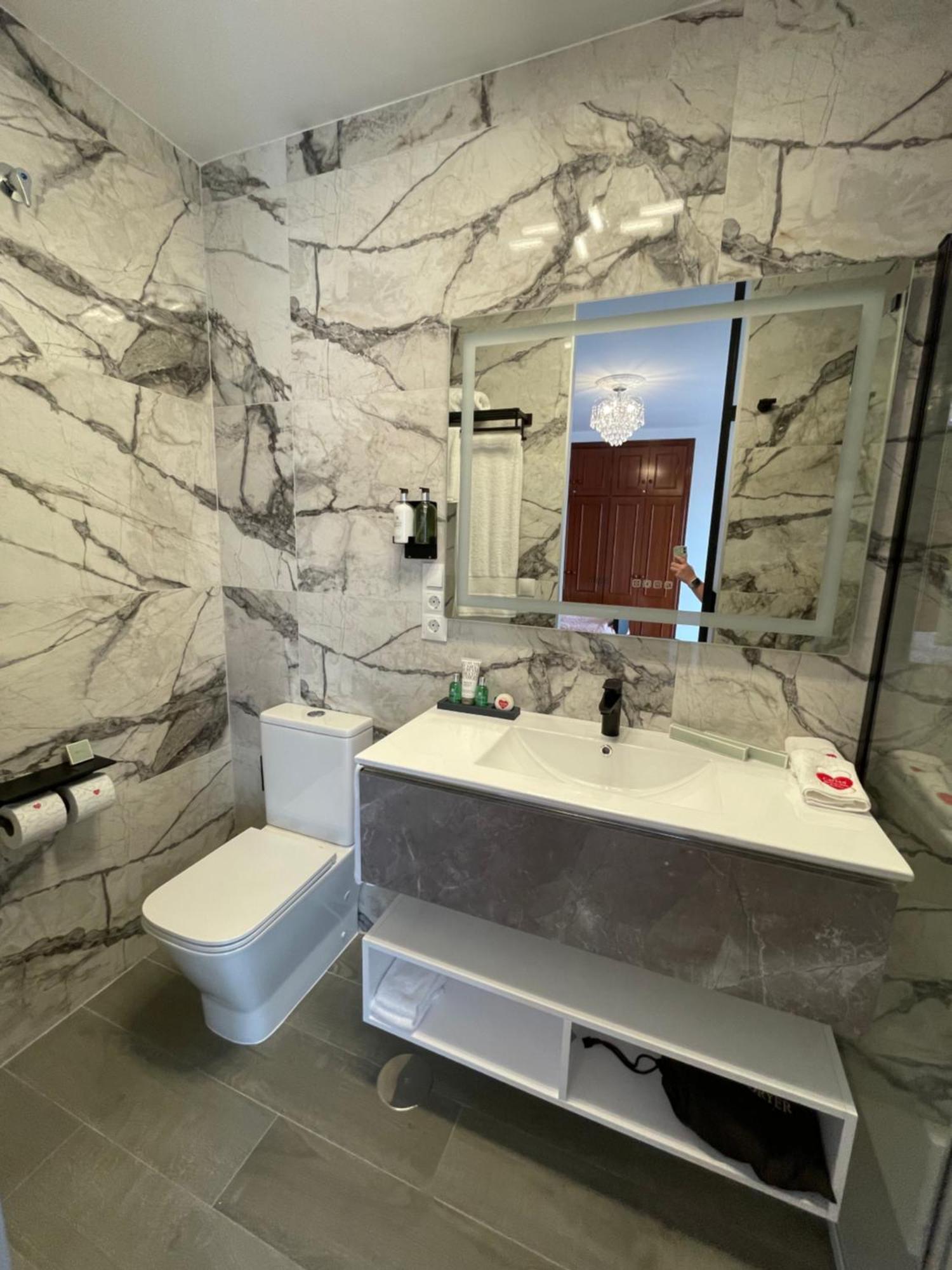 Cariad Boutique Bed & Breakfast La Cala Del Moral Номер фото